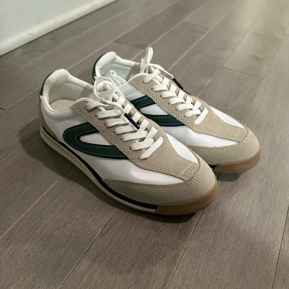 Tretorn like new women’s sneakers 6.5